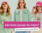 Trzy kobiety w pastelowych stylizacjach. Jedna w zielonej bluzce z napisem "Daisy", druga w miętowej kurtce, trzecia w bluzce w paski. Kolor miętowy króluje!